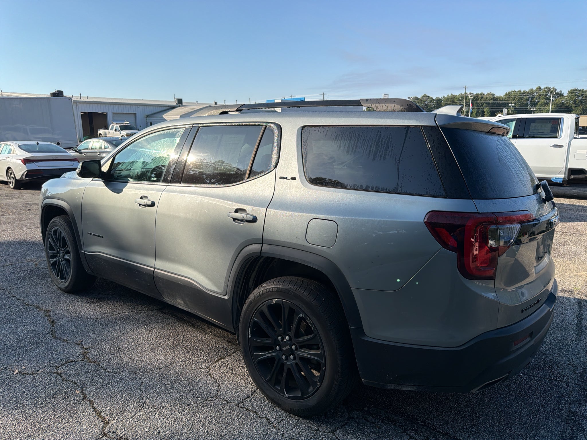 2023 GMC Acadia SLE