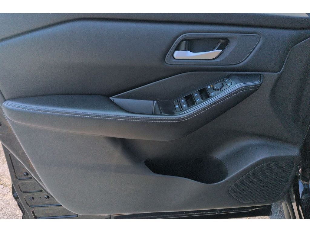 2025 Nissan Rogue 21