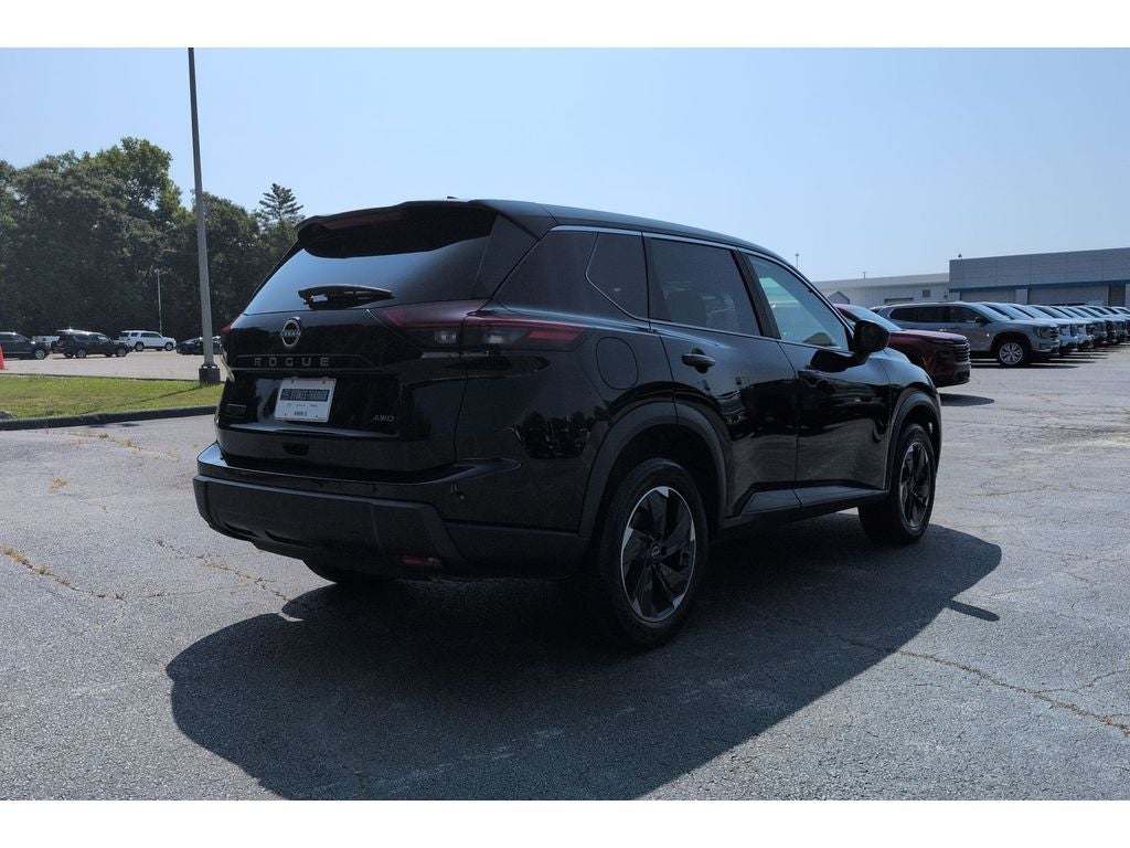 2025 Nissan Rogue 8